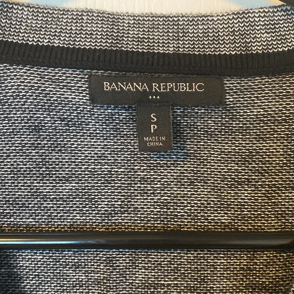 Men’s Banana Republic cardigan - Picture 3 of 3